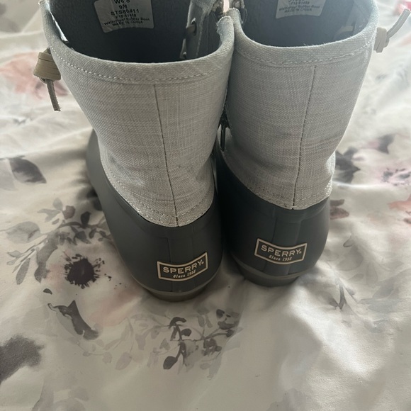 Sperry duck boots - Picture 3 of 3